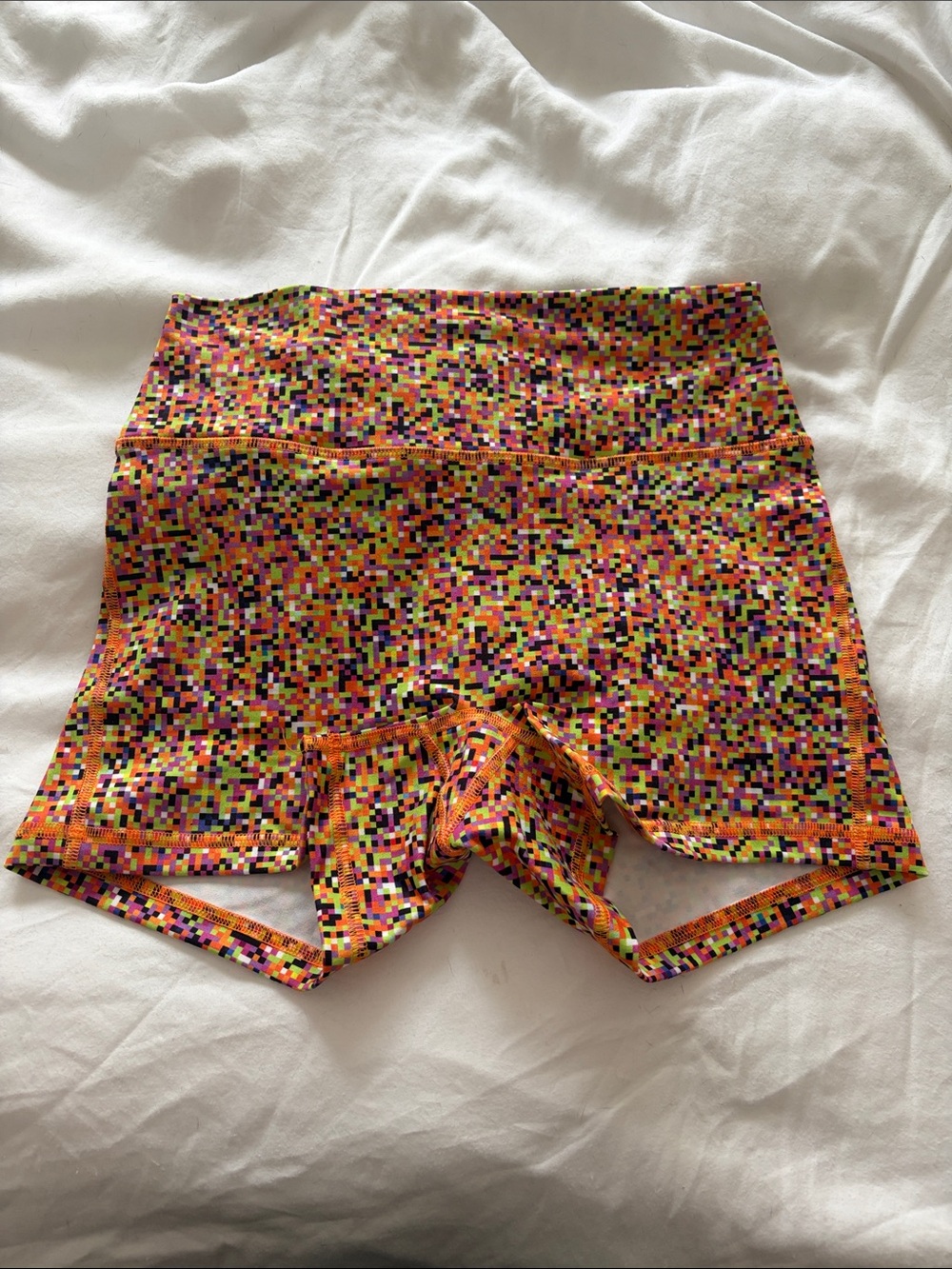 FLEO Pixel-Print High Rise no front seam Shorts